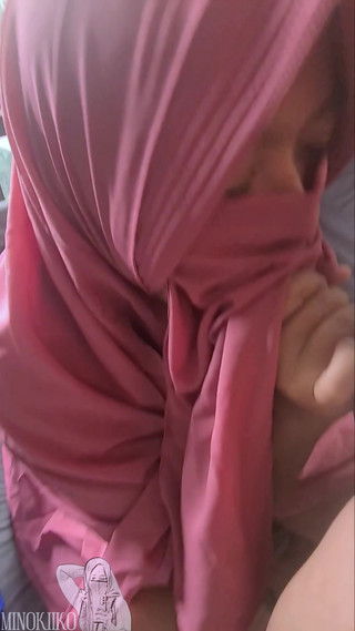 Asian Niqab Girl Love to Become a Cum Dump