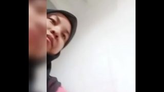 Fat indonesian hijab teen aisah masturbate 4 FULL 5PART: https://ouo.io/ySl2NB