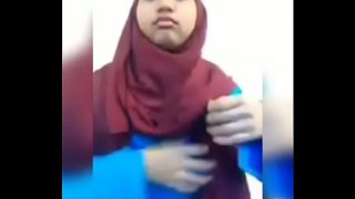 Indonesian hijab teen show asshole FULL: https://ouo.io/yUetOK