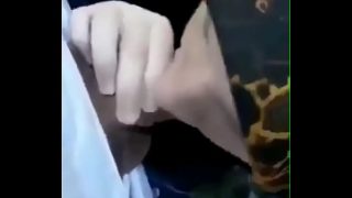 Turkish Hijab Teen gives Blolwjob outdoor