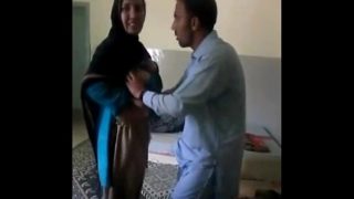 Pakistani Bhavi And Neighour Quick Masti in bedroom – Wowmoyback