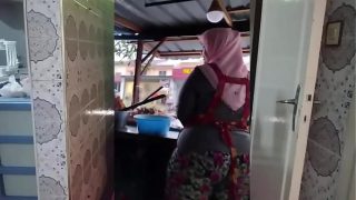 Thick Muslim Indonesian Milf